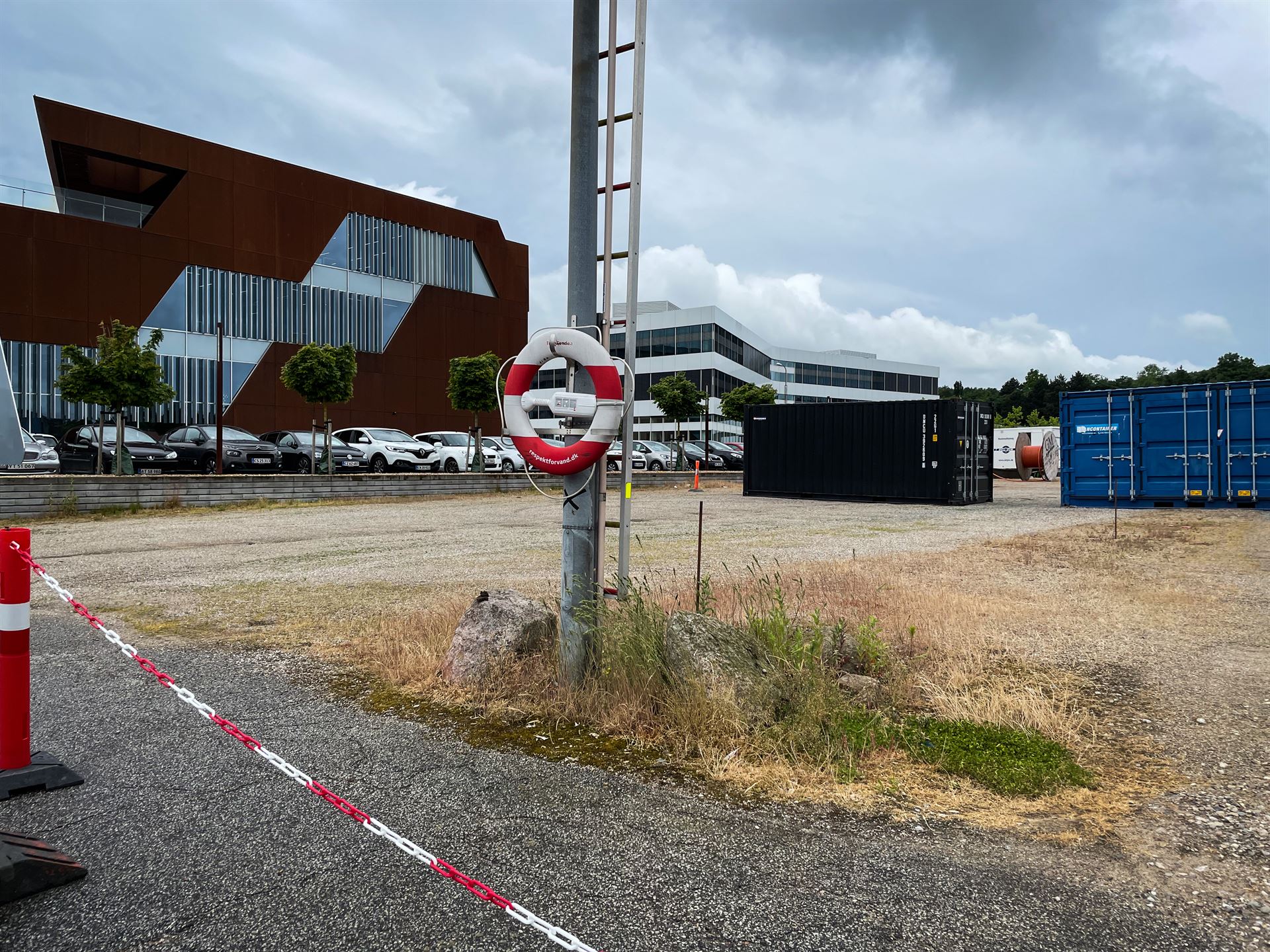 Haderslev Kommune har afspærret et område på Kulkajen, hvor den midlertidige bar skal ligge i sommeren 2021 Foto: Pressefoto